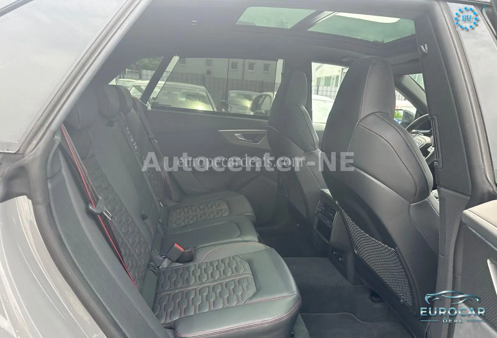 Audi RSQ8