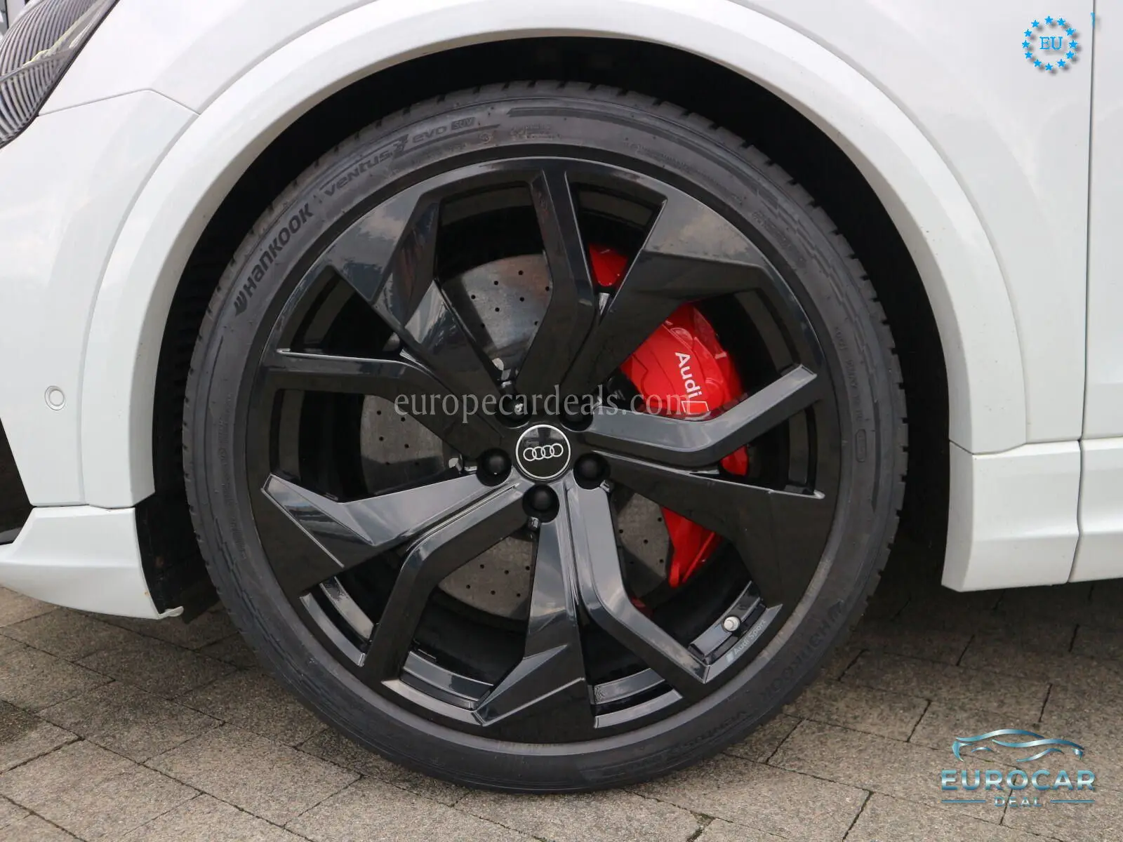 Audi RSQ8