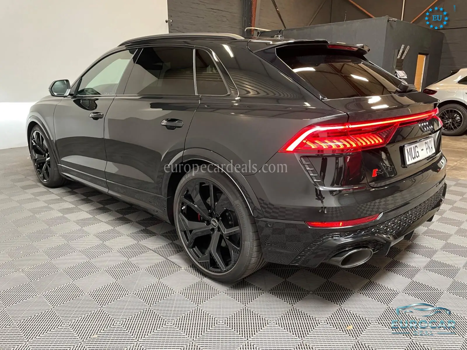 Audi RSQ8