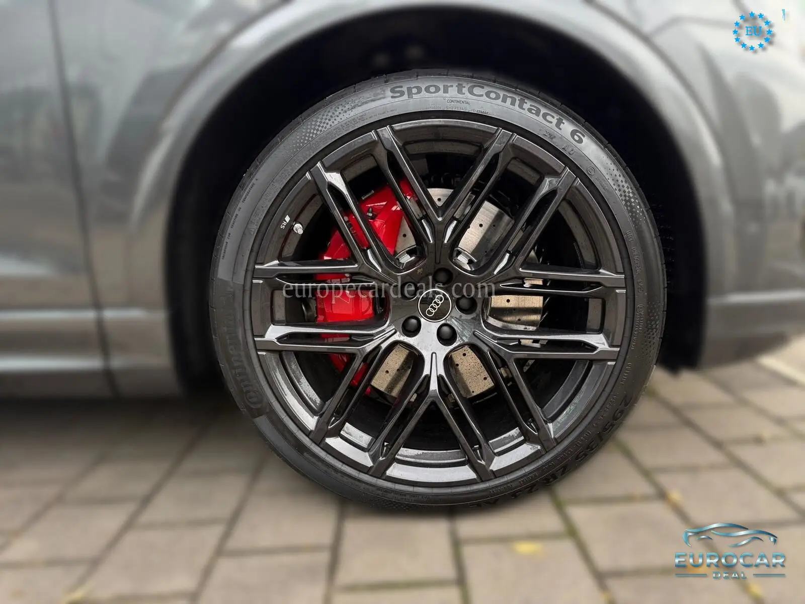 Audi RSQ8