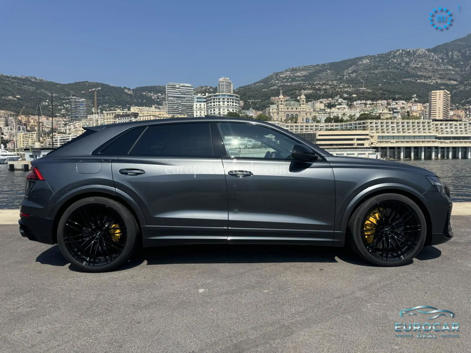 Audi RSQ8