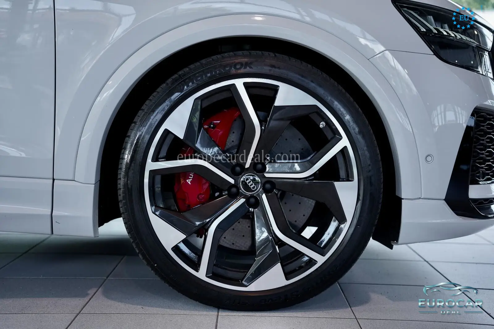 Audi RSQ8