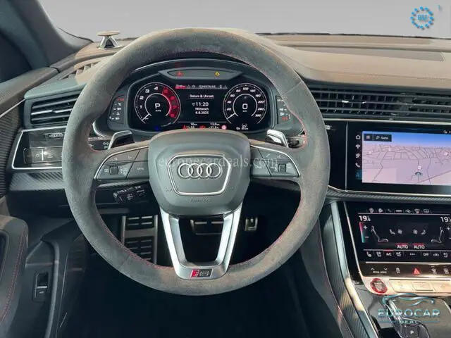 Audi RSQ8