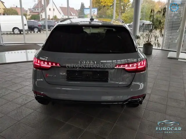Audi RS4