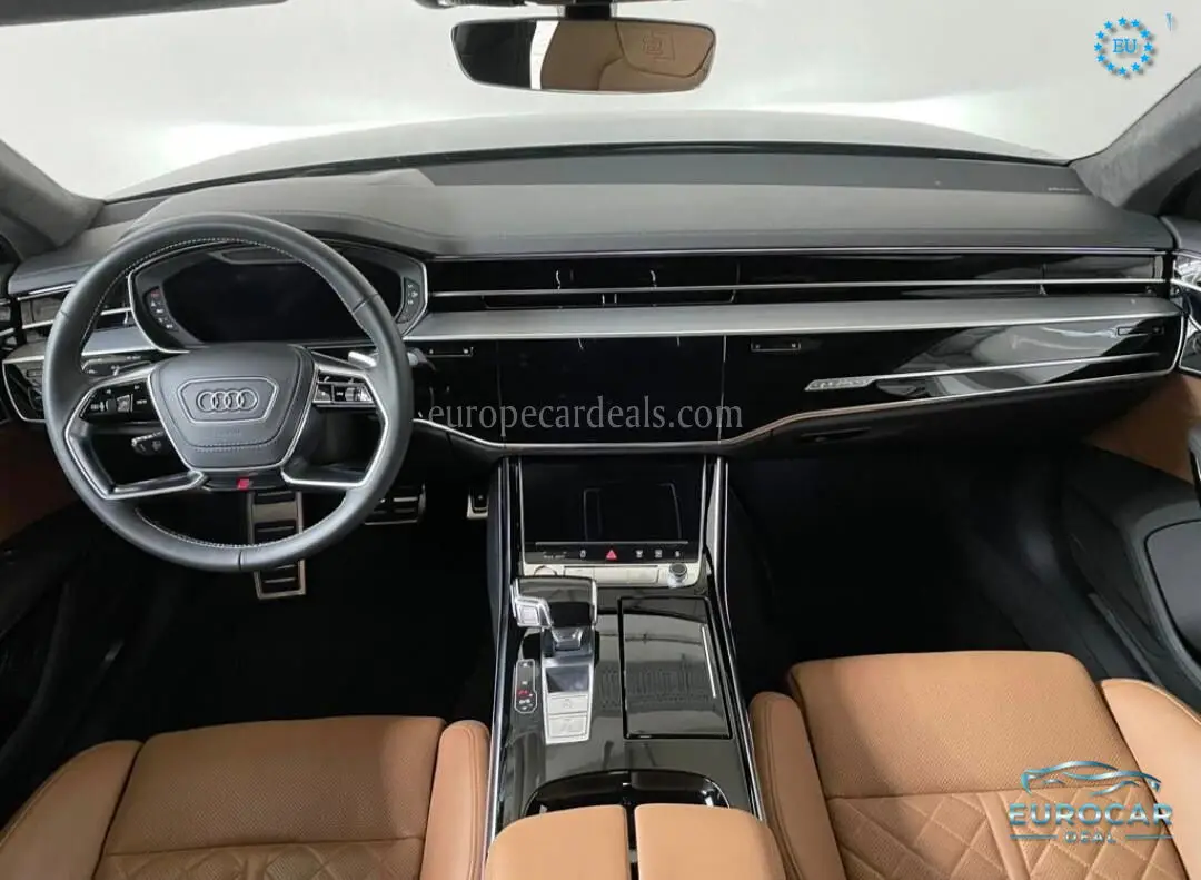 Audi S8