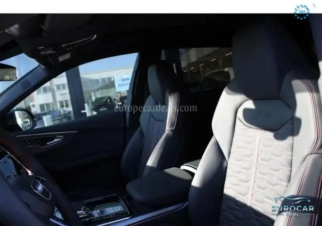 Audi RSQ8