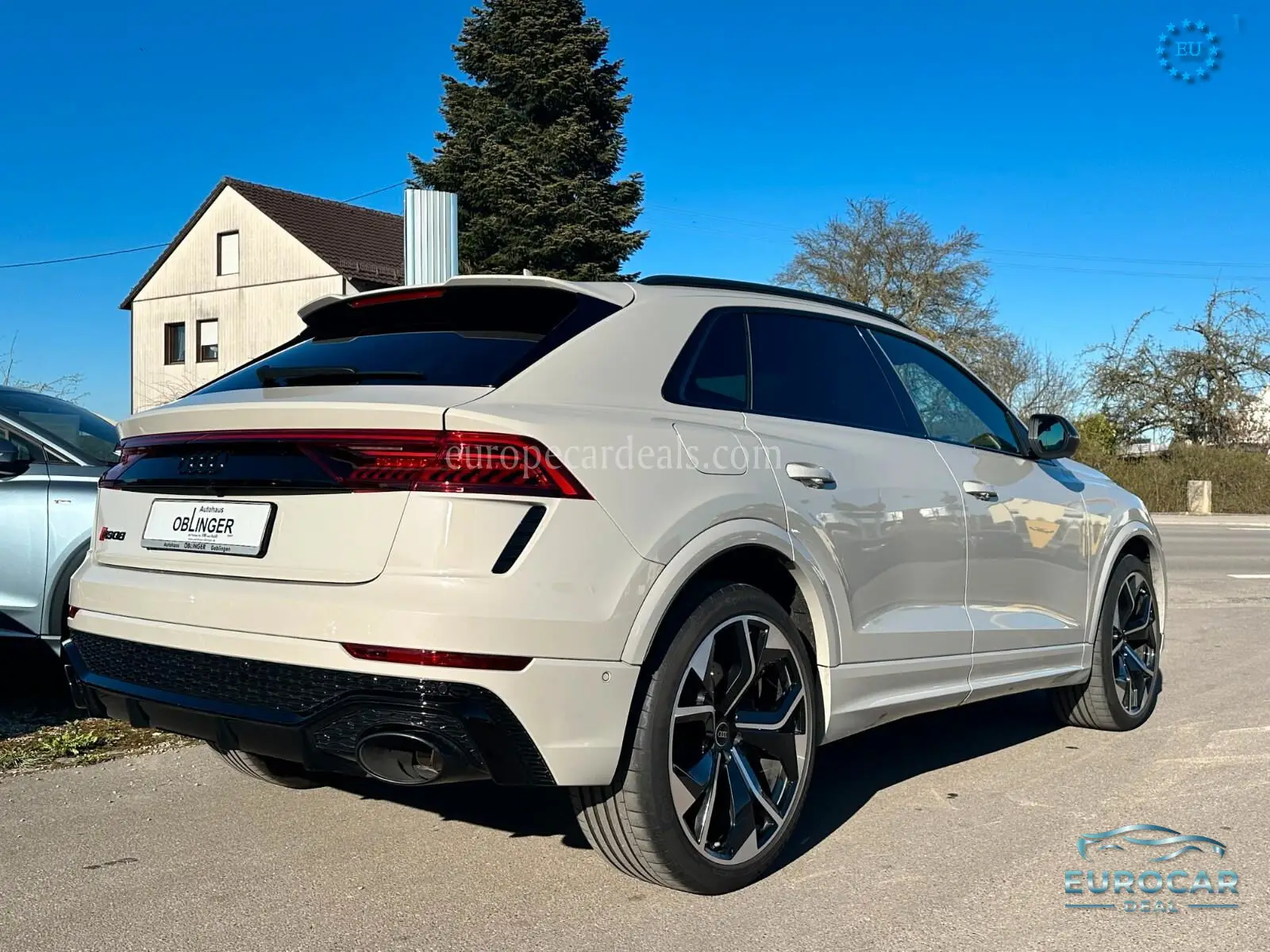 Audi RSQ8