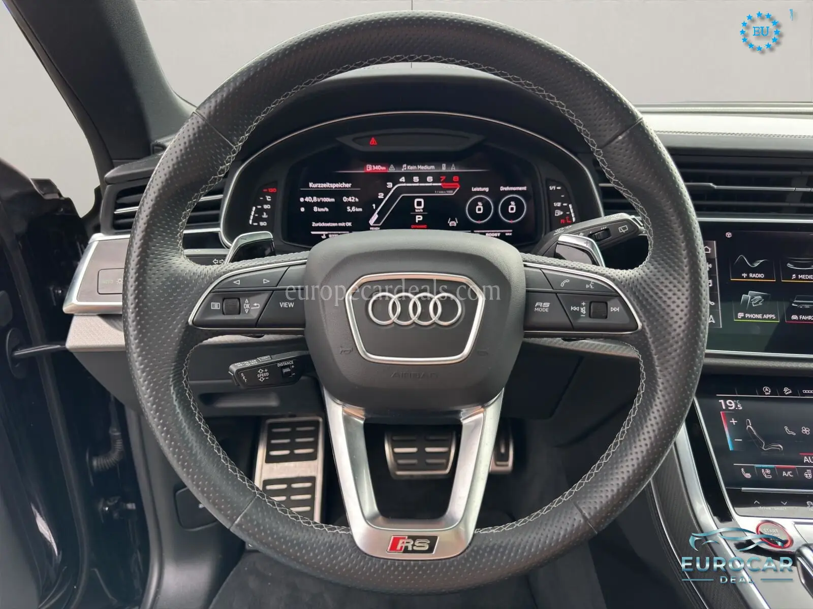 Audi RSQ8