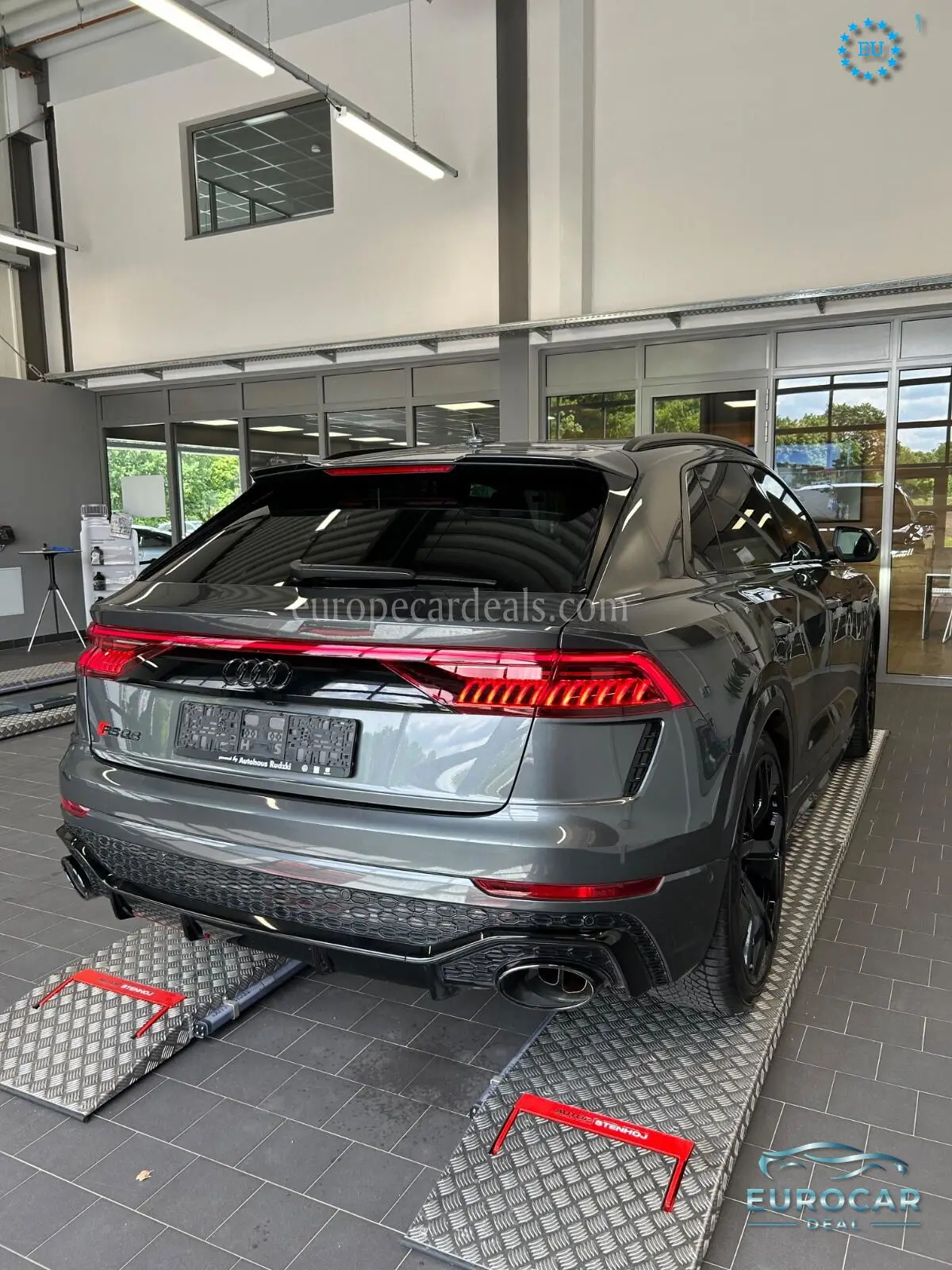 Audi RSQ8