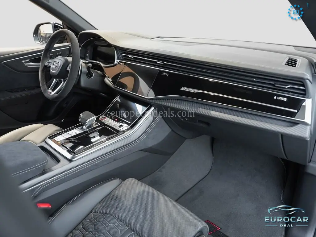 Audi RSQ8