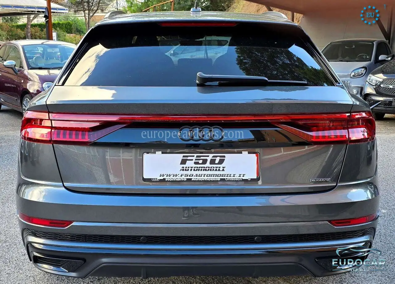 Audi Q8