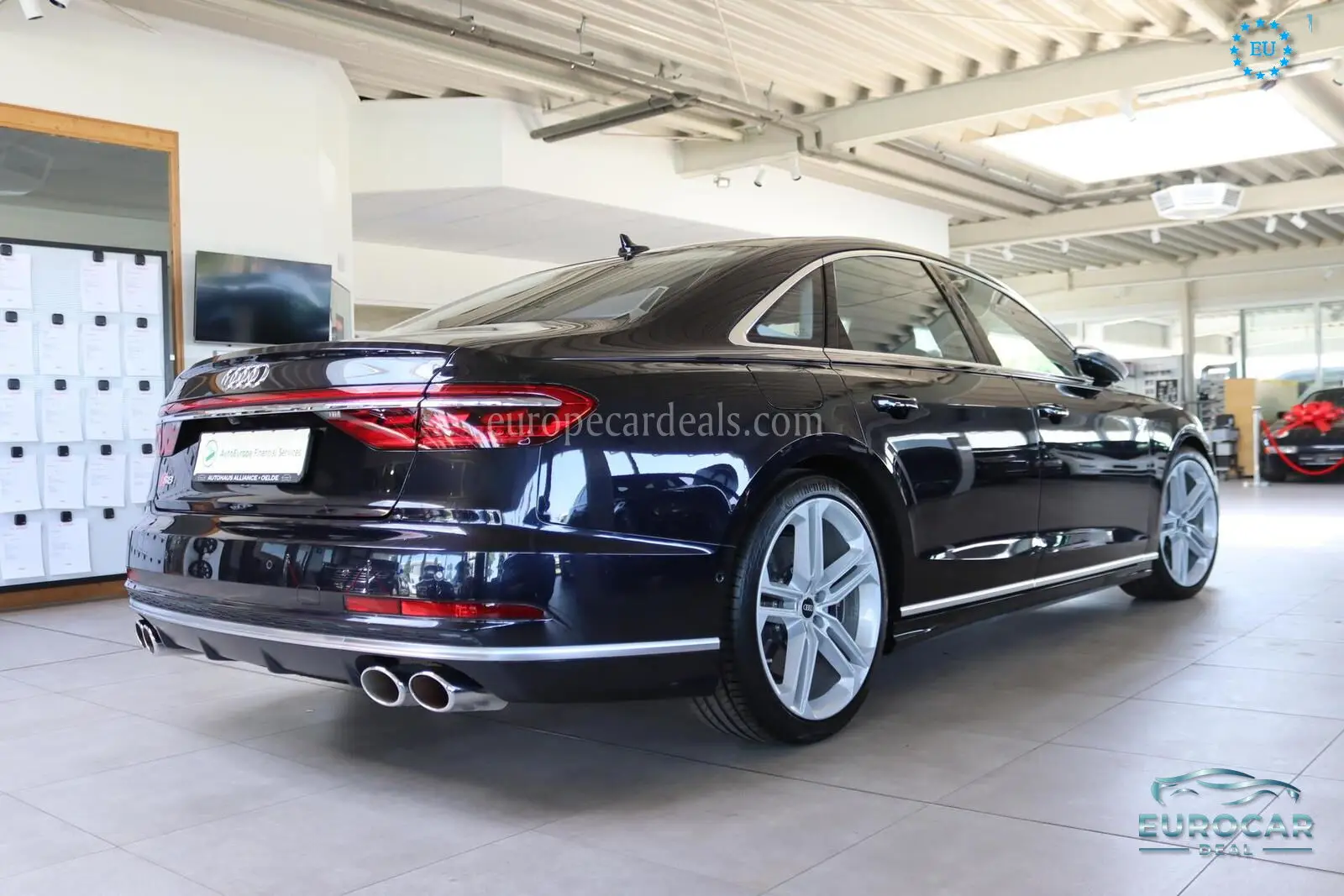 Audi S8