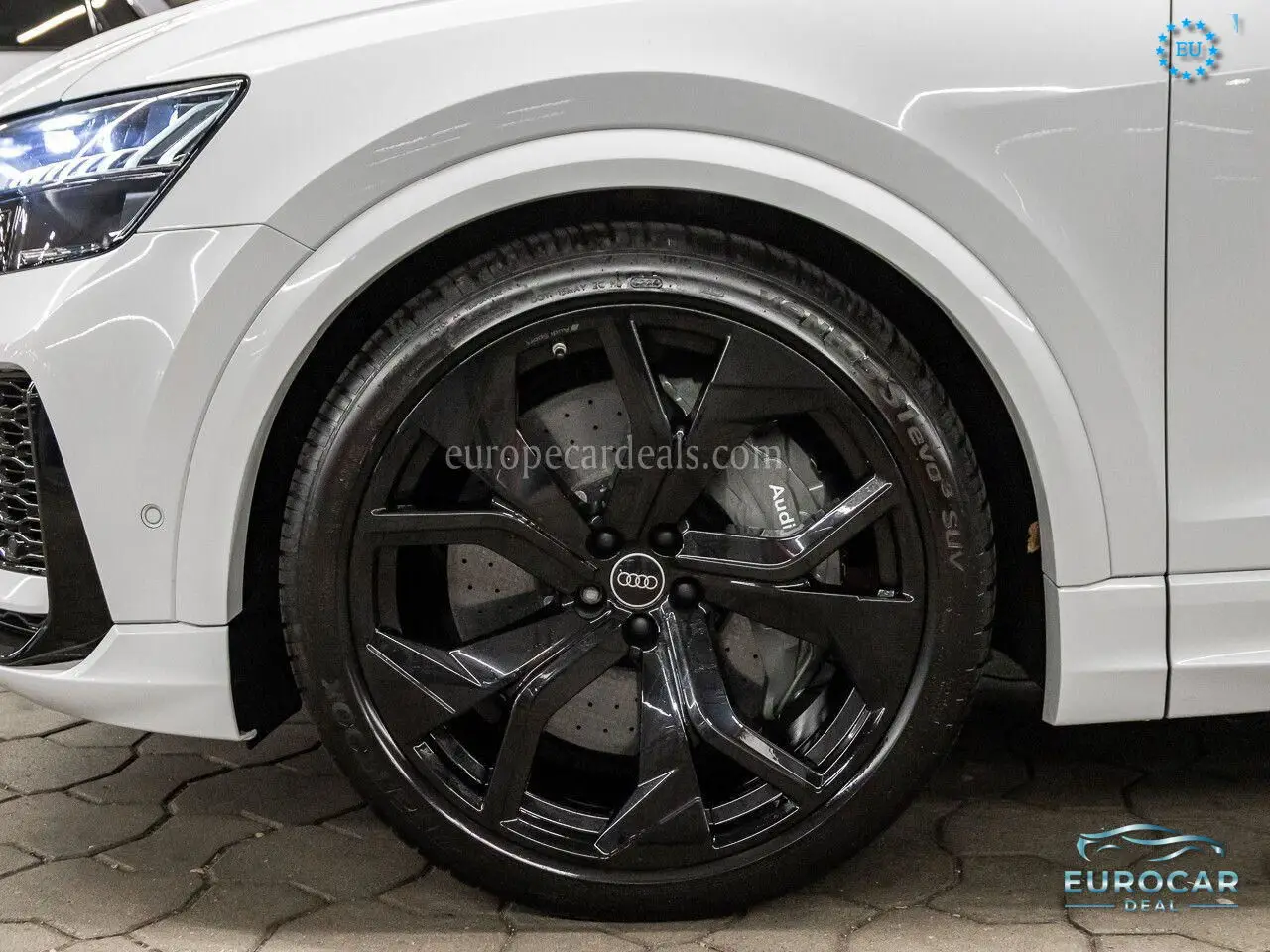 Audi RSQ8