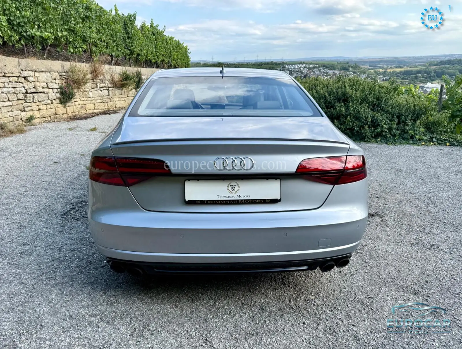 Audi S8