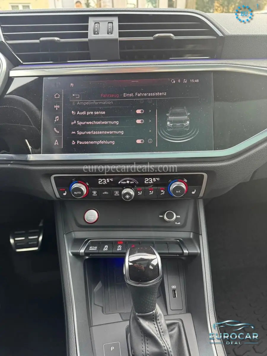 Audi RSQ3