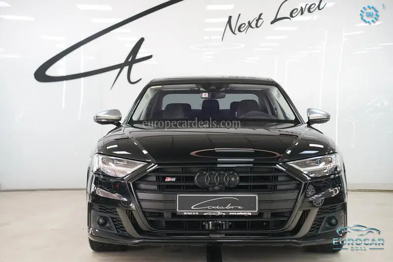 Audi S8