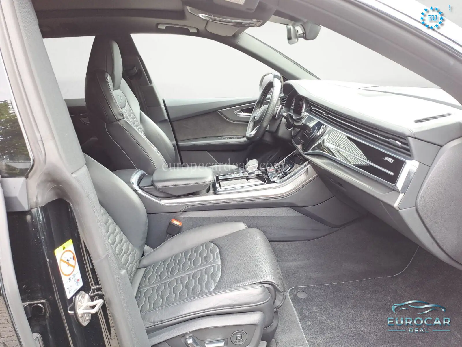 Audi RSQ8