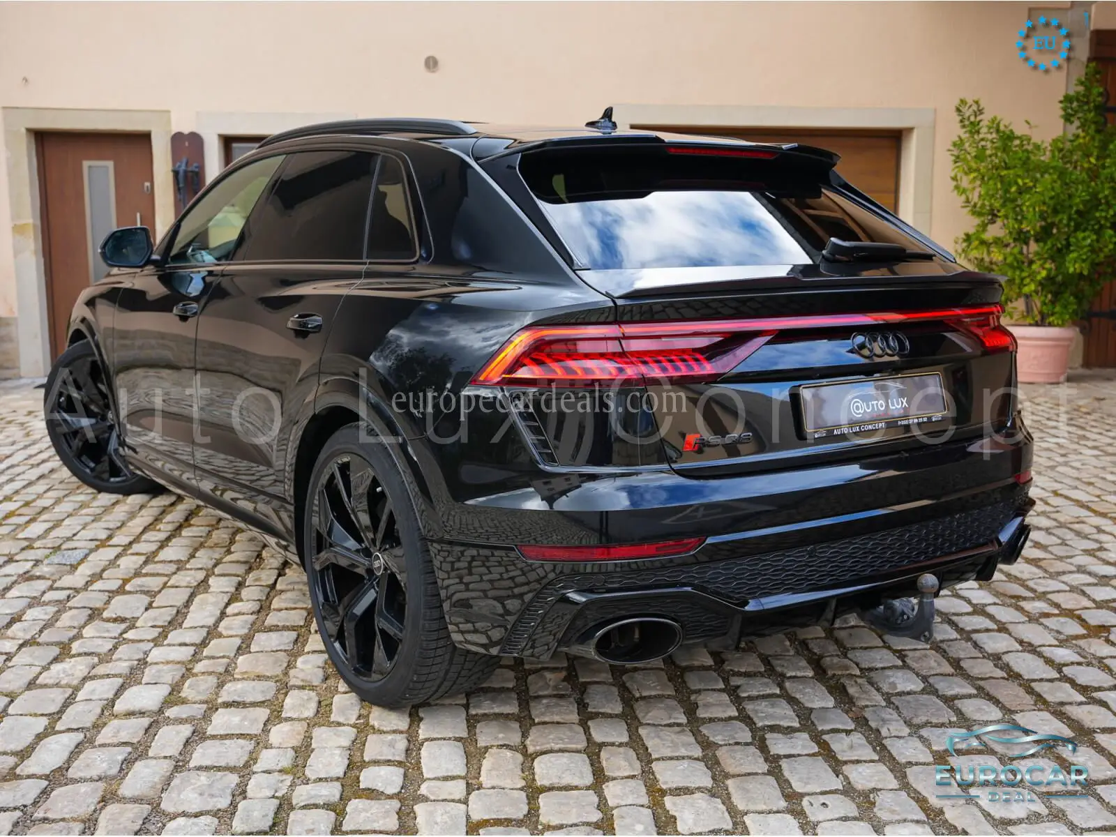 Audi RSQ8
