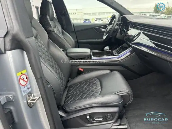 Audi SQ8