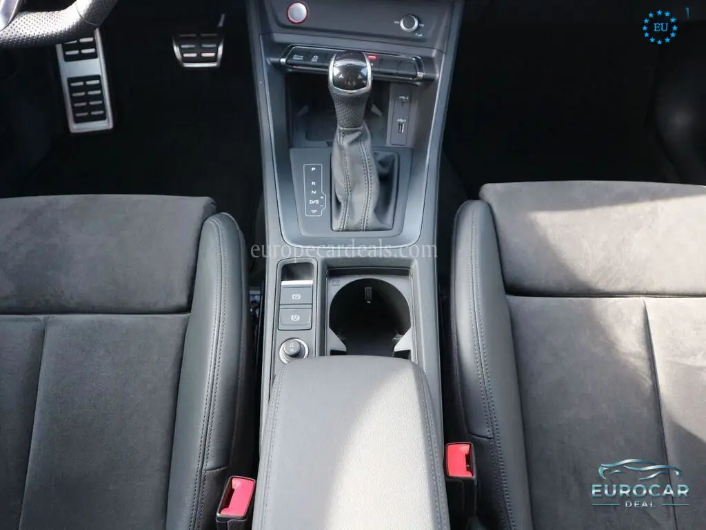 Audi RSQ3