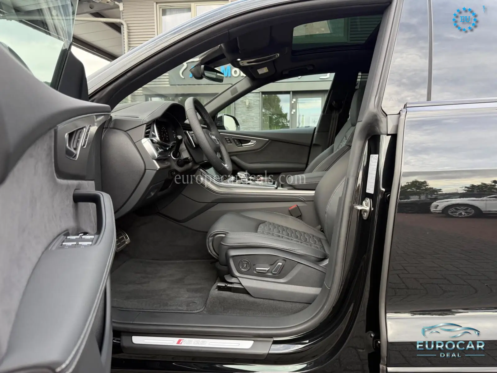 Audi RSQ8