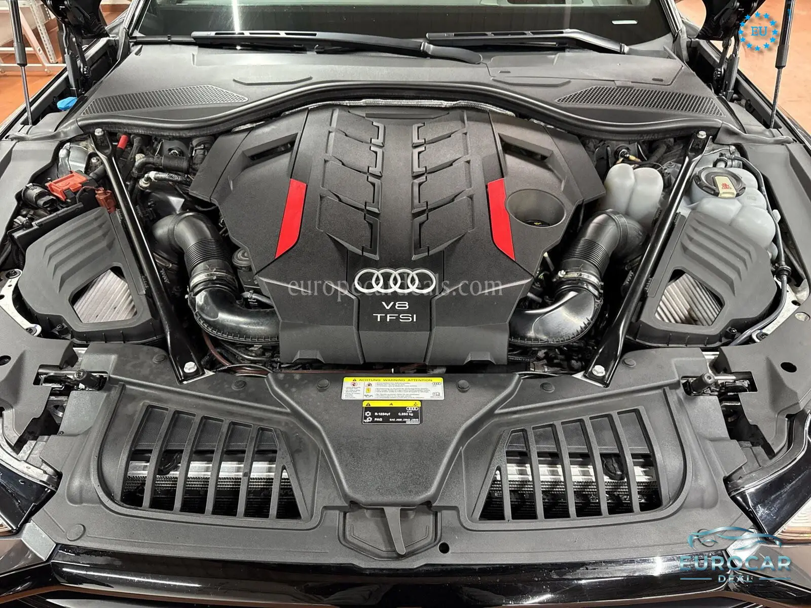Audi S8