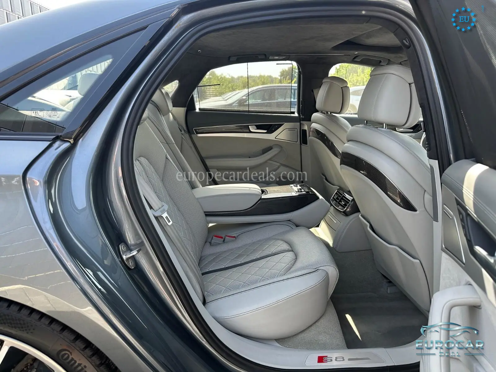Audi S8
