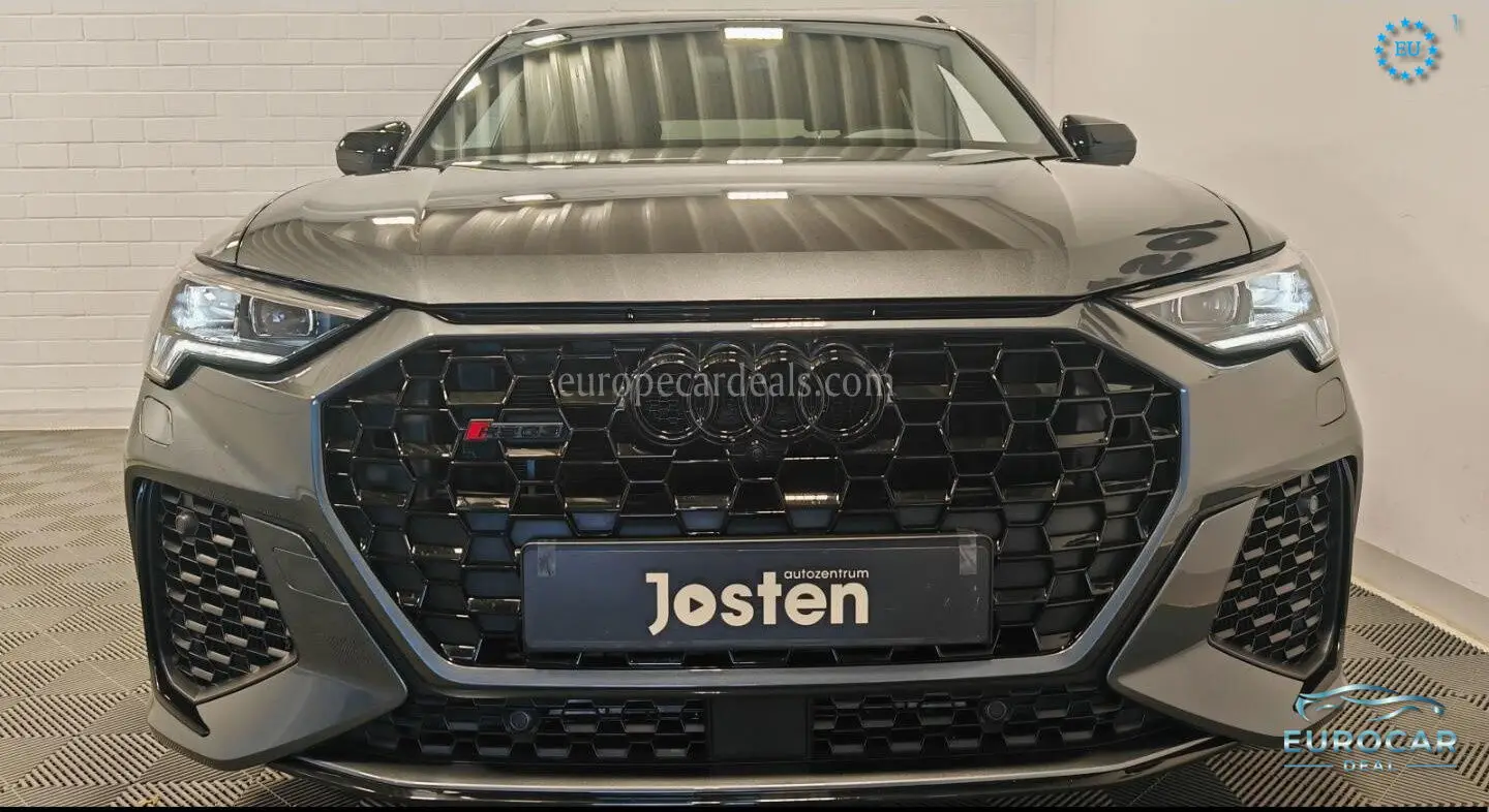 Audi RSQ3