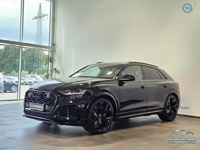 Audi RSQ8