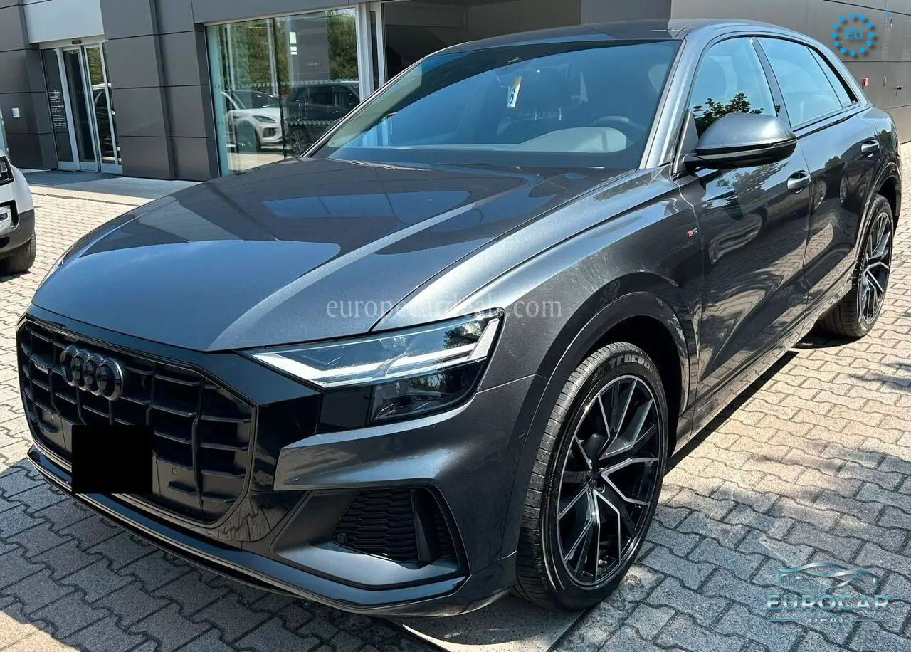 Audi Q8
