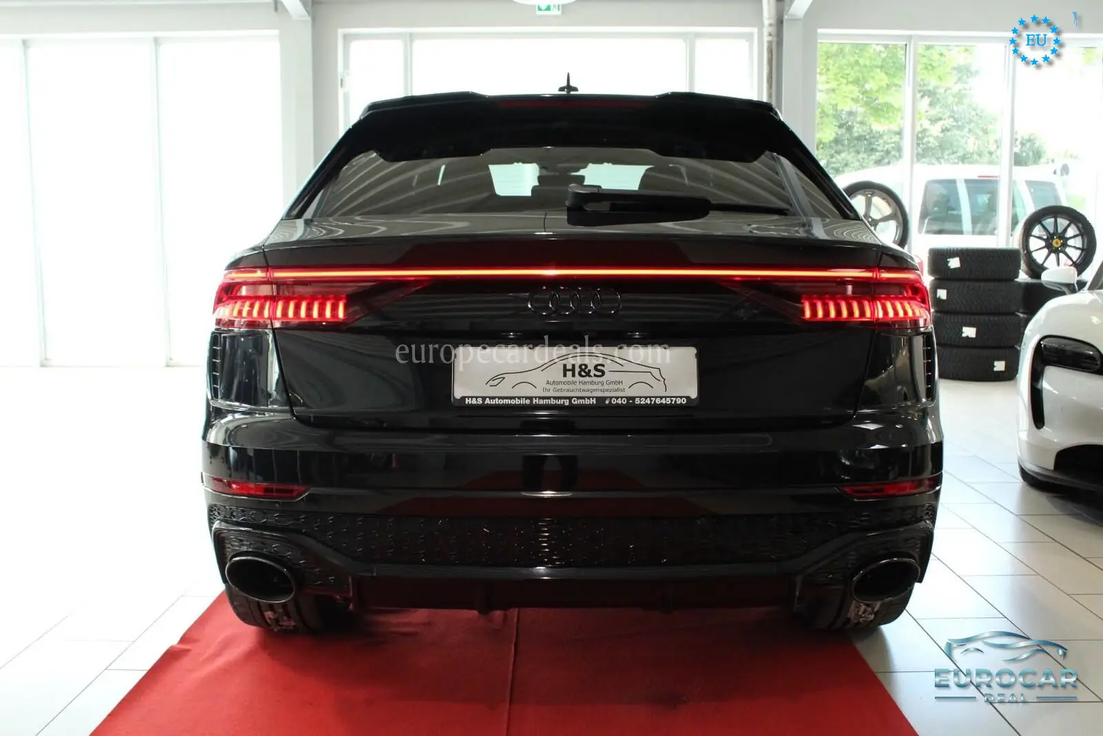 Audi RSQ8