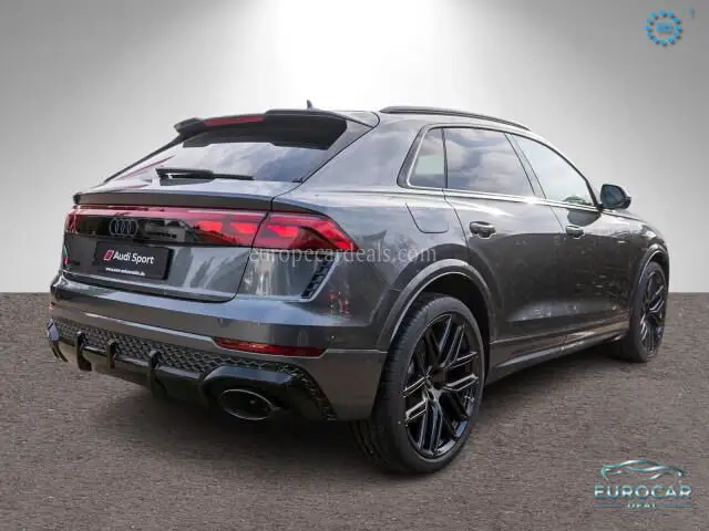 Audi RSQ8