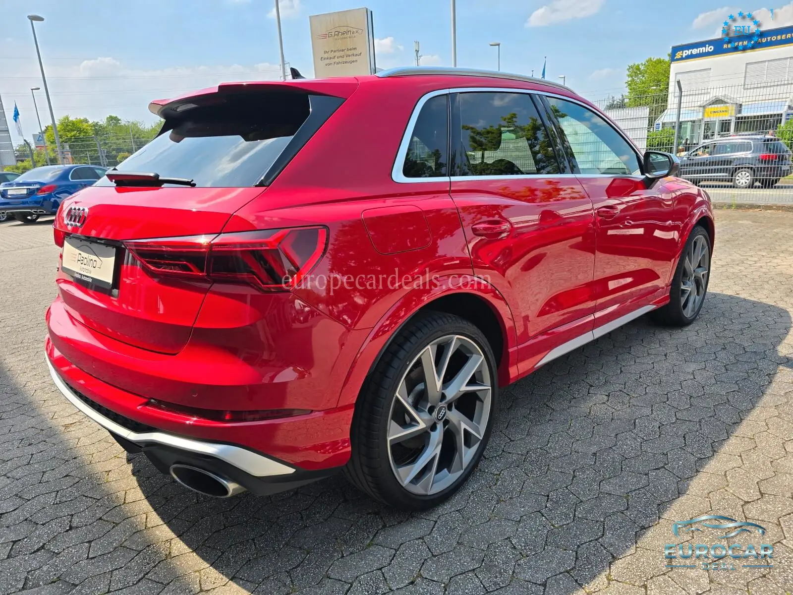 Audi RSQ3
