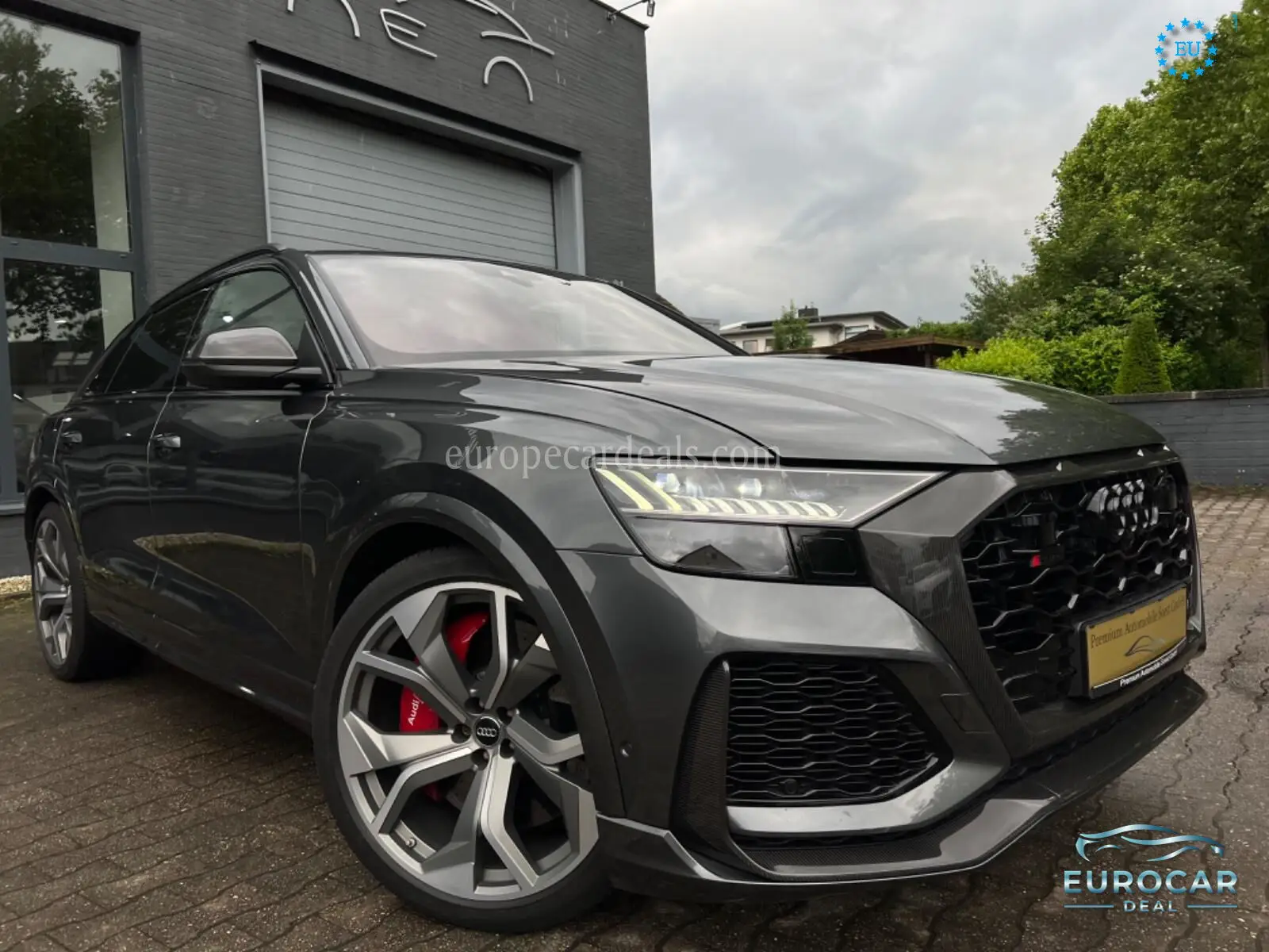 Audi RSQ8