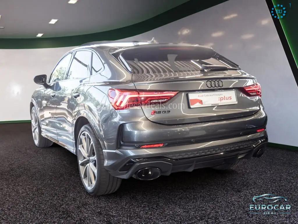 Audi RSQ3