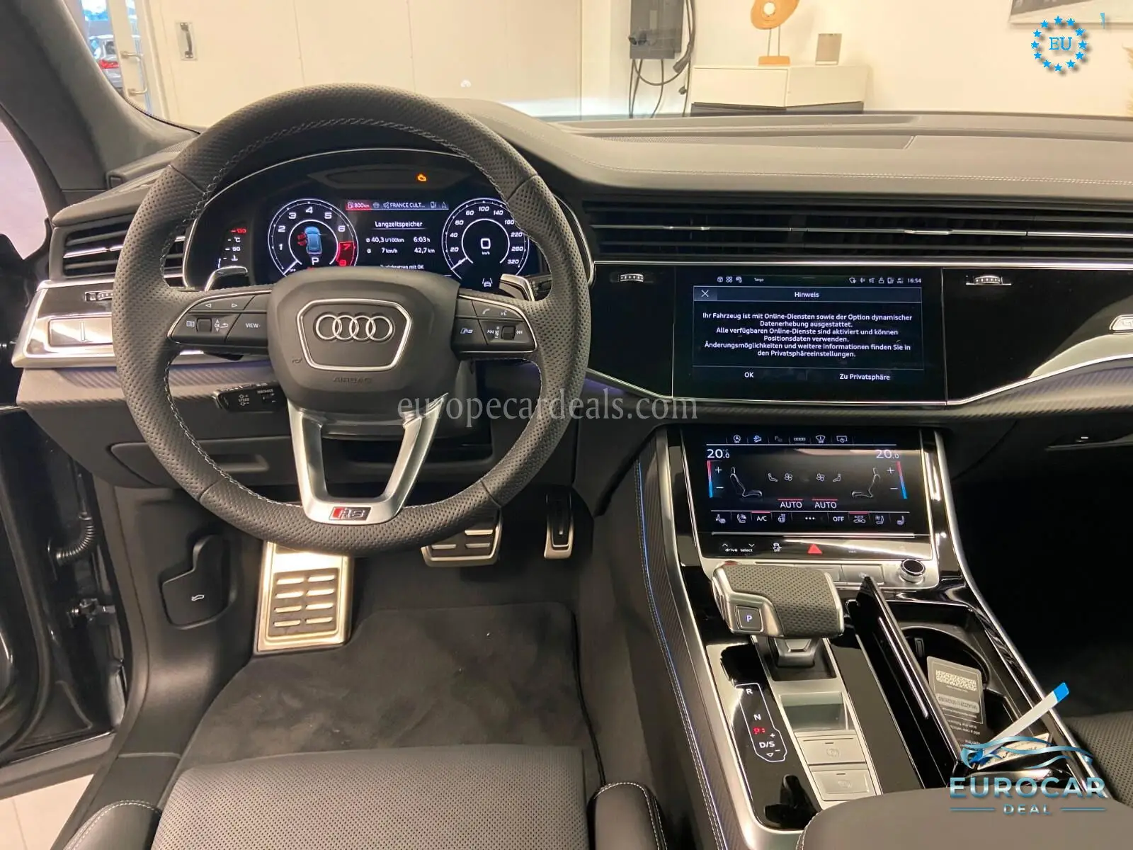 Audi RSQ8