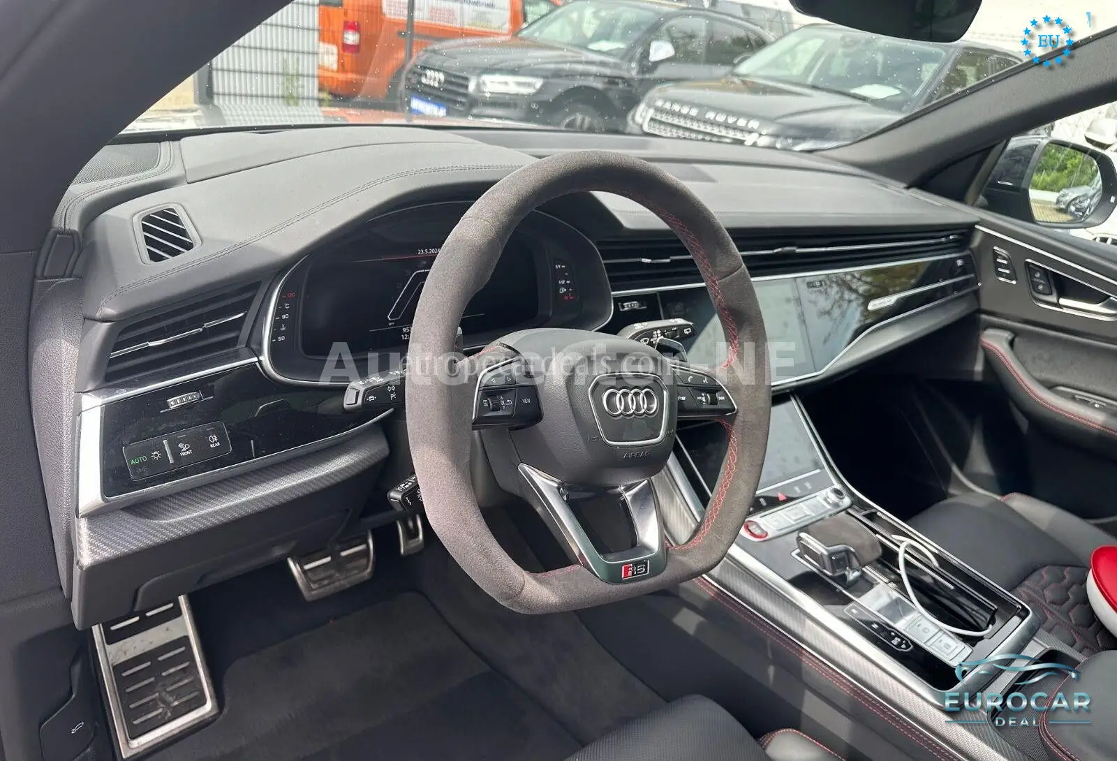 Audi RSQ8