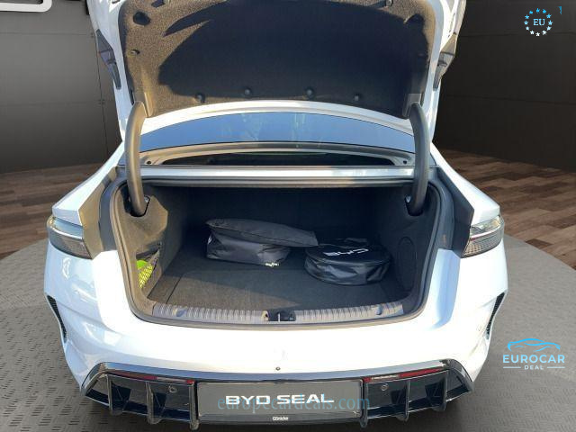 BYD SEAL
