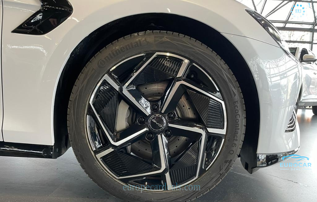 BYD SEAL