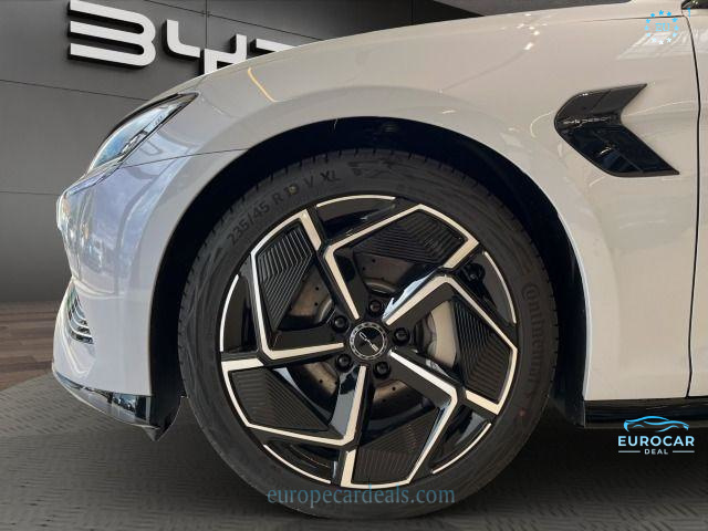 BYD SEAL