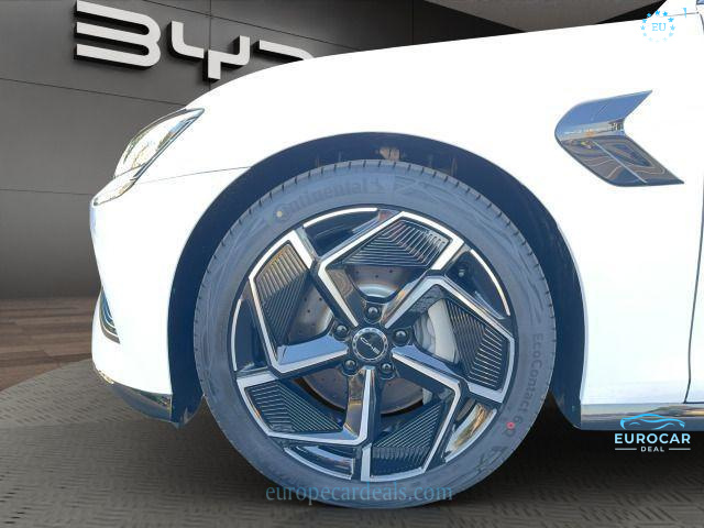 BYD SEAL