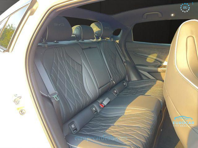 BYD SEAL