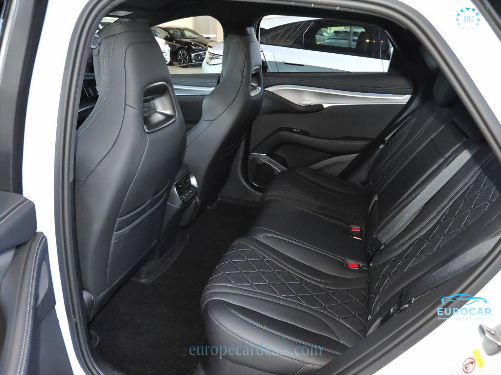 BYD SEALION 7