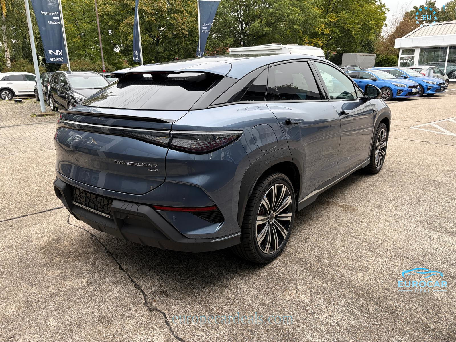 BYD SEALION 7