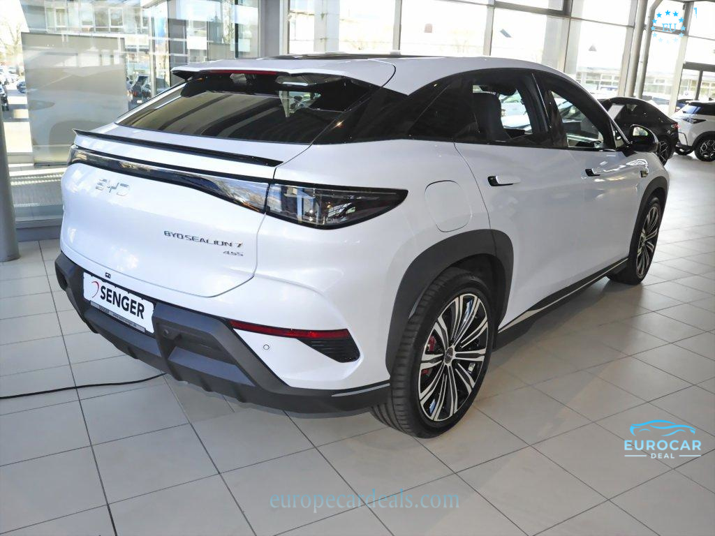 BYD SEALION 7