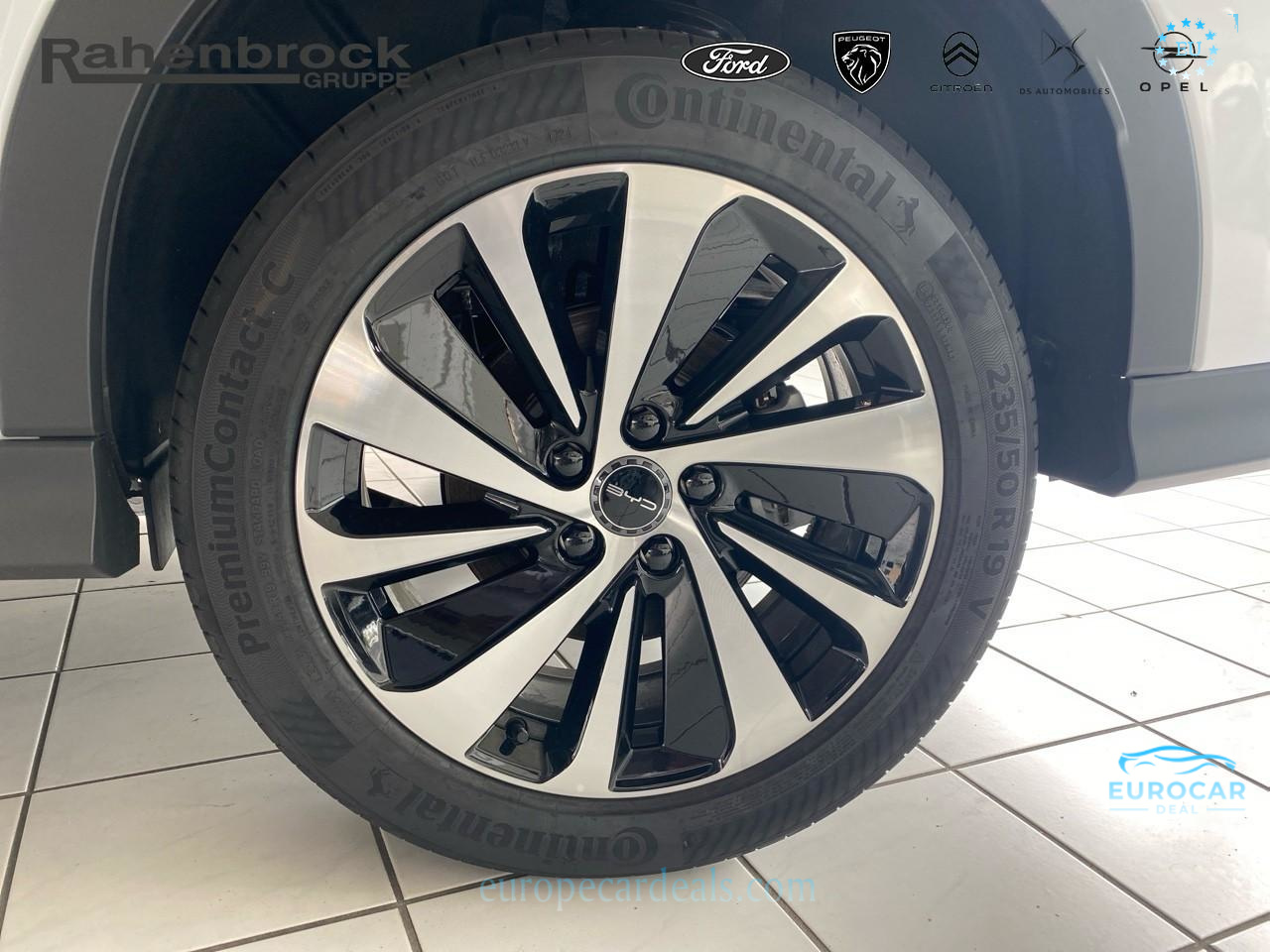 BYD SEAL U