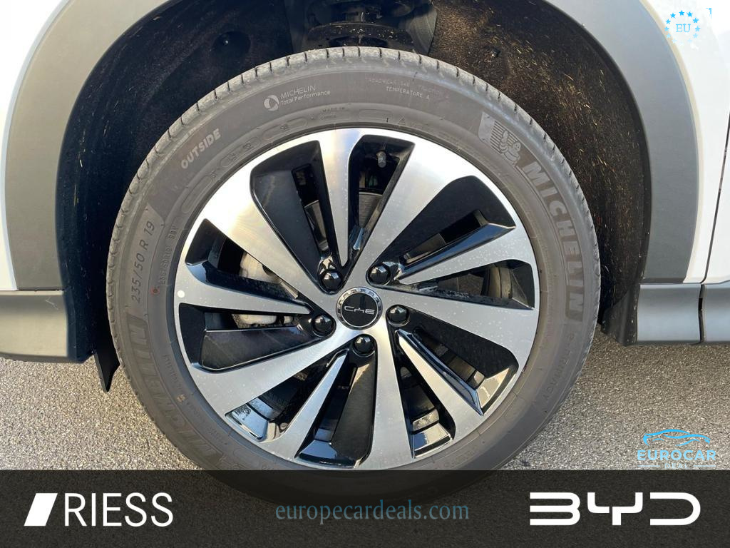 BYD SEAL U