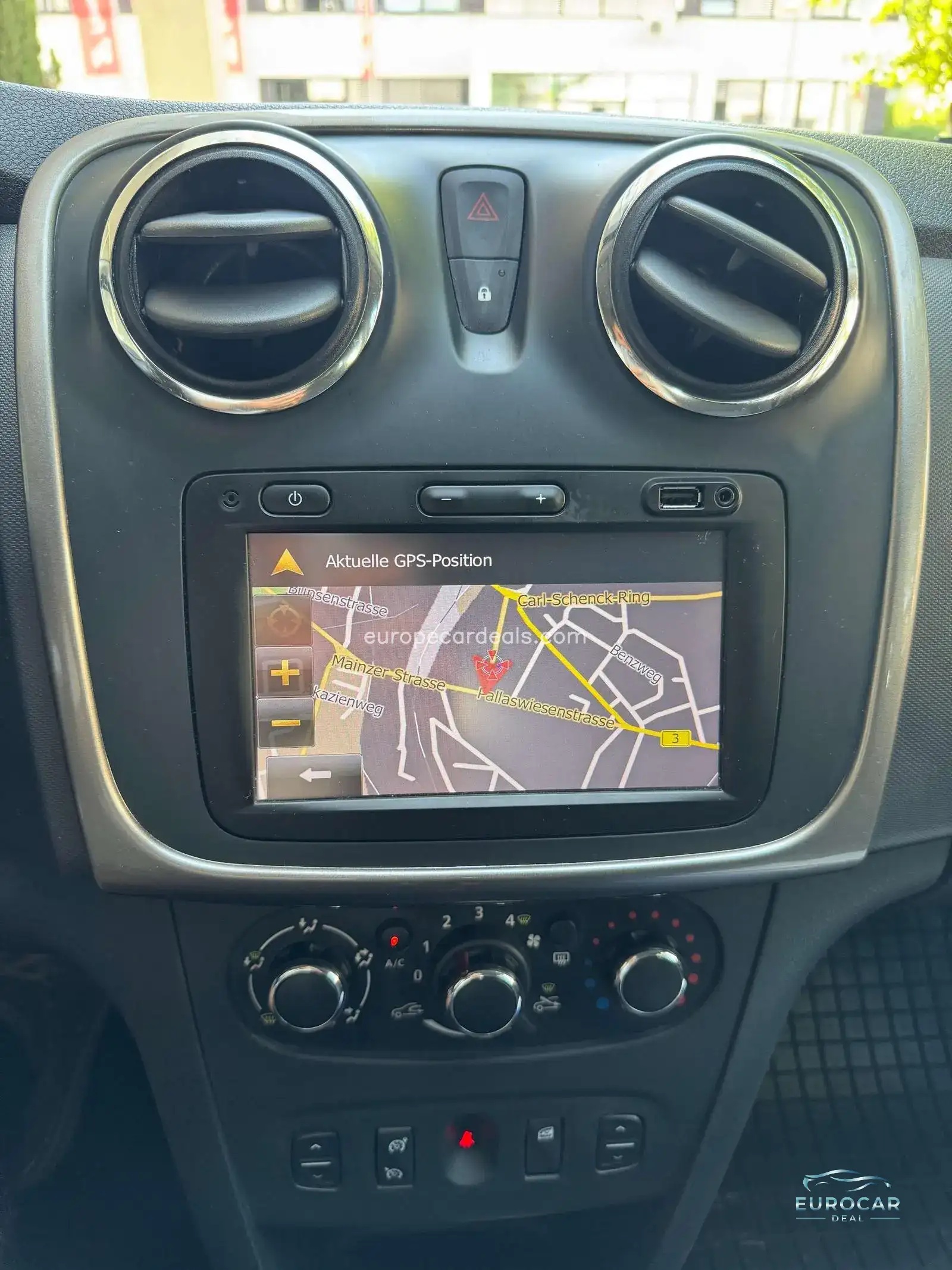 Dacia Logan