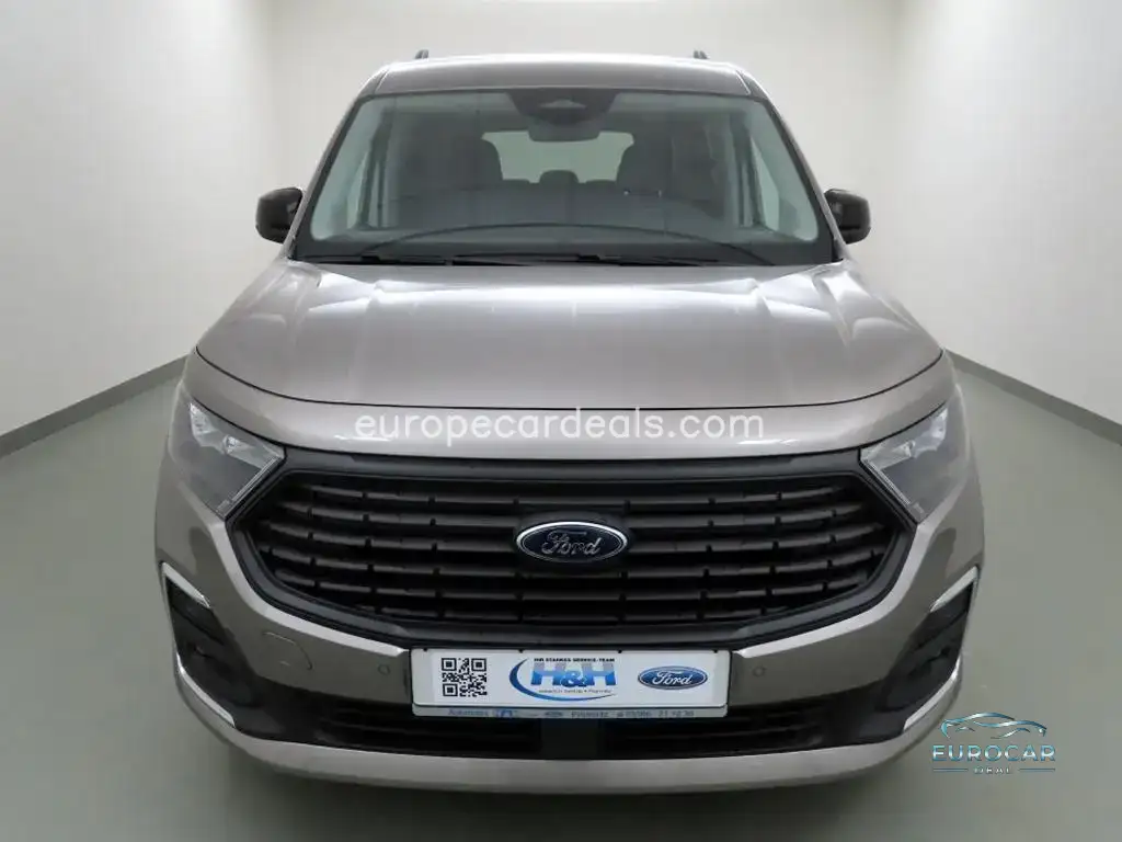 Ford Grand Tourneo
