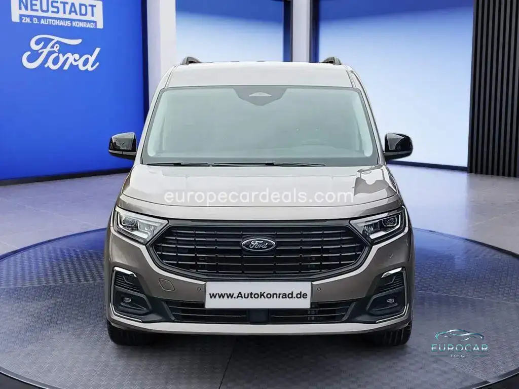 Ford Grand Tourneo